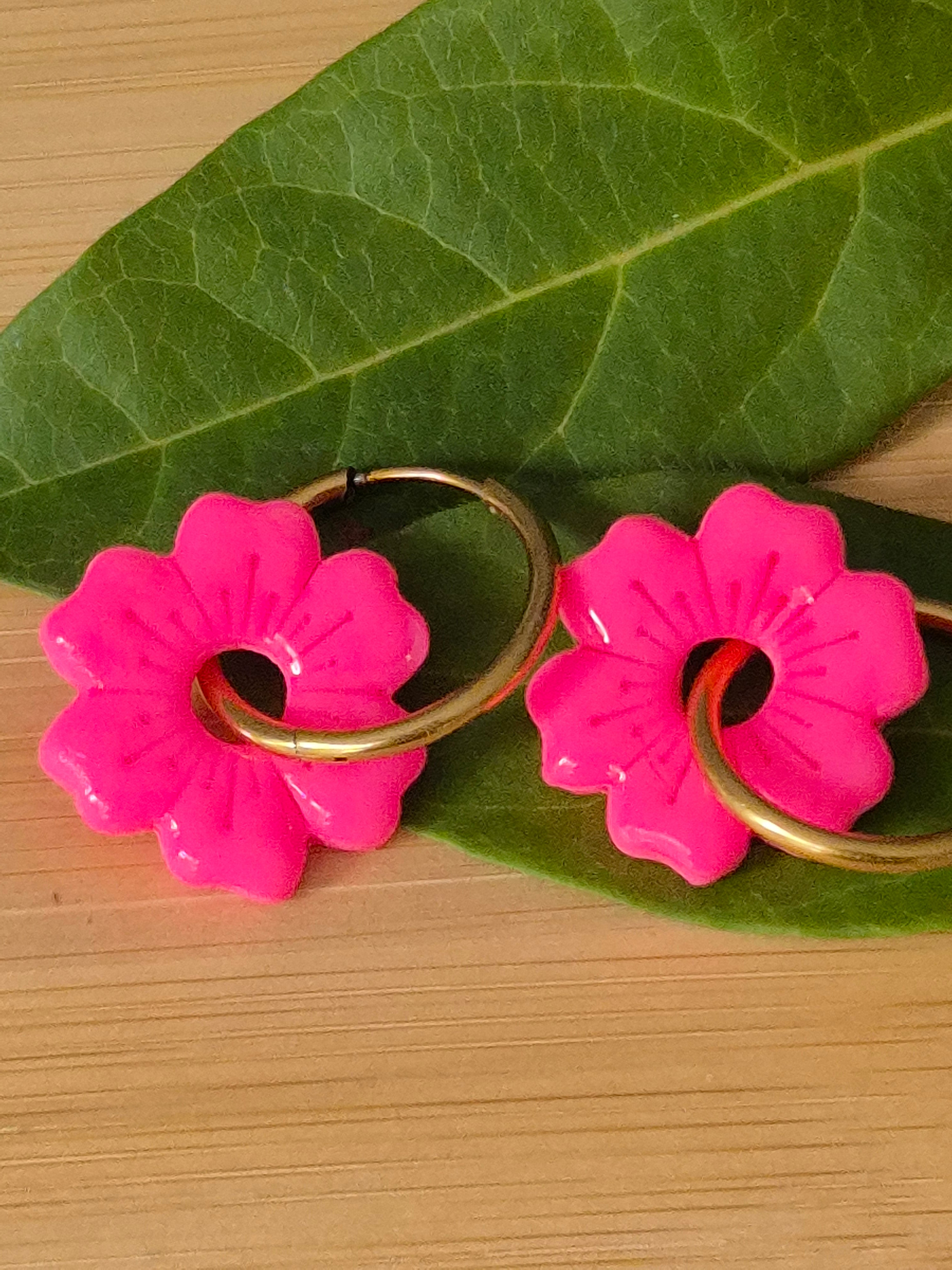 Pampilles fleurs roses fluo